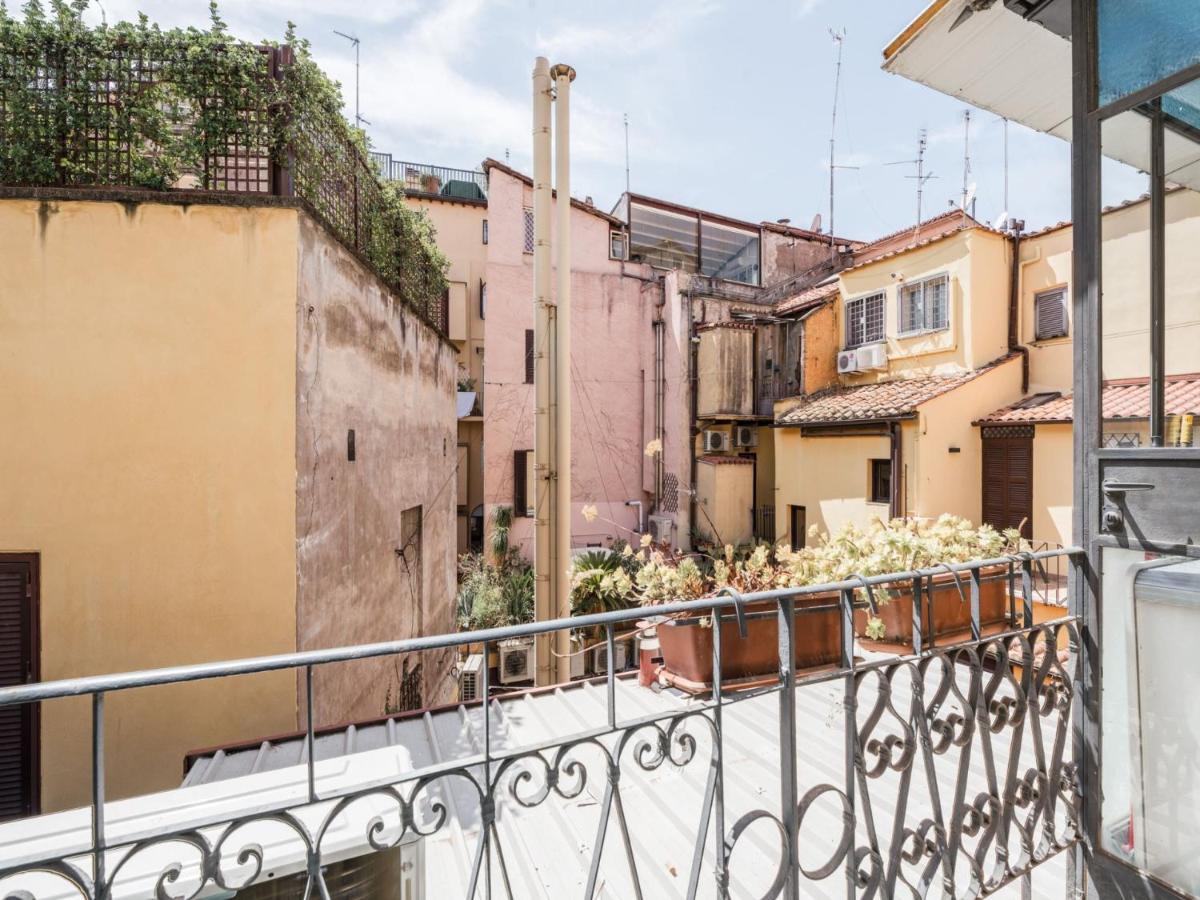 The Best Rent - Two-Bedroom Apartment With Terrace Near Trevi Fountain โรม ภายนอก รูปภาพ